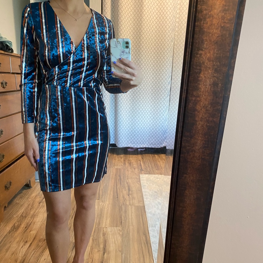 F21 velvet dress new with tags
